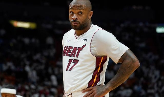 kaiyun-P.J.塔克死盯昔日队友，阐释防守尖兵的自我修养