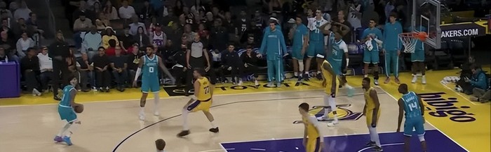 开云体育官网-雷迪克仍是不粘锅！谈防守亲承自己有布置，甩锅球员强度不够！|黄蜂|湖人|洛杉矶湖人队|夏洛特黄蜂队|JJ-雷迪克_新浪新闻