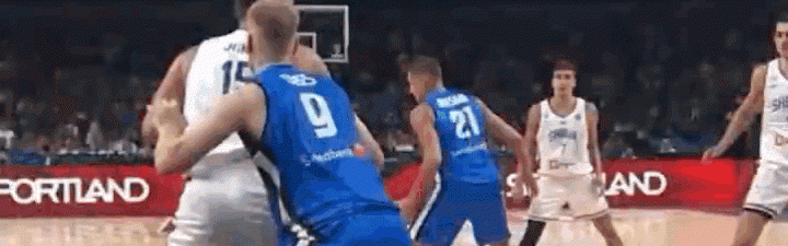 开云APP-太夸张！约基奇背打不看人随意搂传骗过所有防守找到底线队友