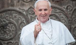 开云官网-欧足联官方：下周所有欧战开赛前默哀1分钟，以纪念教皇的一生