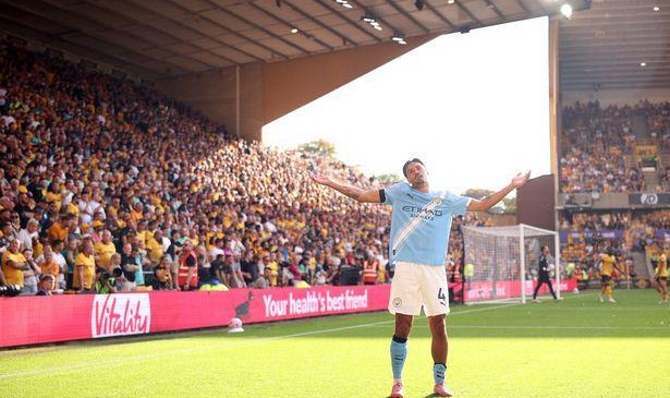 曼晚：从场上的表现作用来看，赖因德斯比谢尔基更像德布劳内